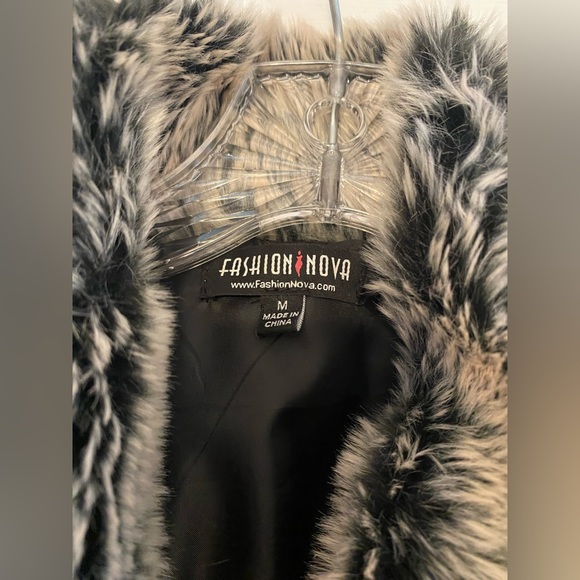 Vest - Picture 3 of 3